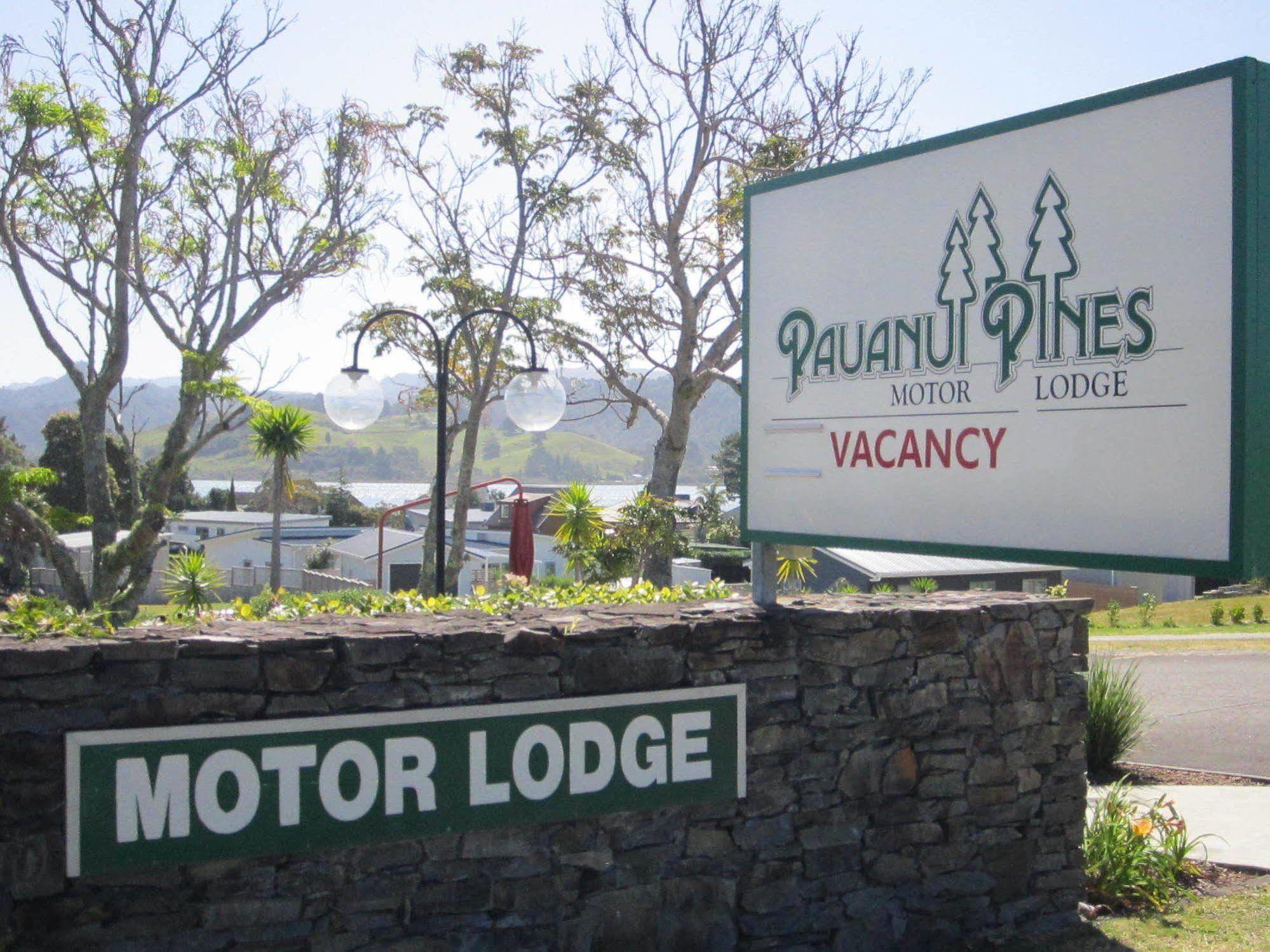 Pauanui Pines Motor Lodge Extérieur photo